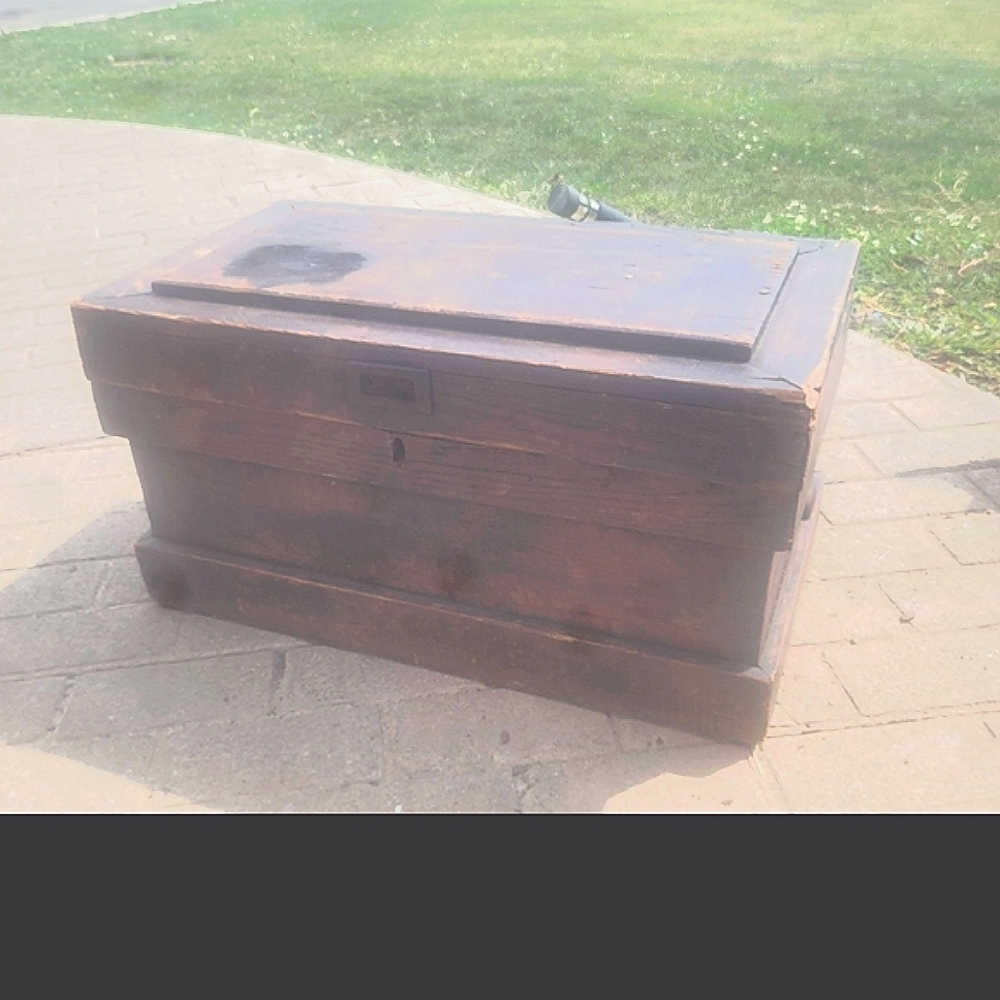 Antique Wooden Carpenters Box/Storage Container